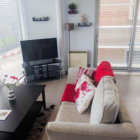 Lt Grove Apartment - Stratford ロンドン エクステリア 写真